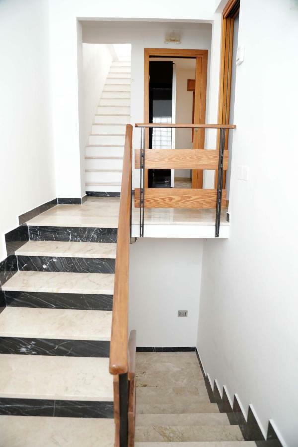 דירות קאלאסטה Luxury Apt מראה חיצוני תמונה